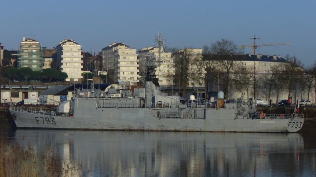 Commandant Blaison - Quai Wilson Nantes - 17 janvier 2010.JPG